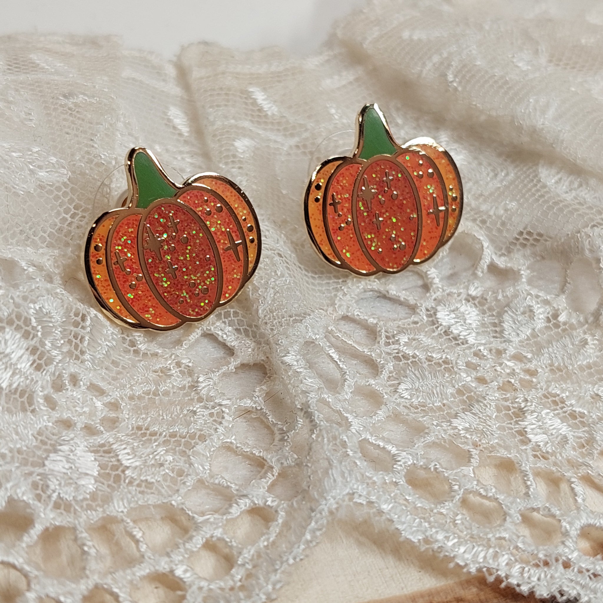 Cute & Magical Stud Earrings - Fall-Inspired Elegance